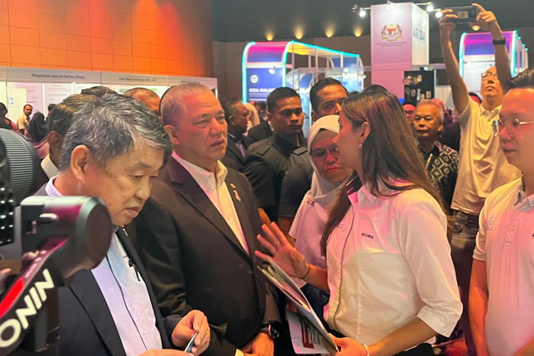 With the event officiated by YAB Dato' Sri Haji Fadillah bin Haji Yusof, Deputy Prime Minister and Minister of Energy Transition and Water Transformation (PETRA)